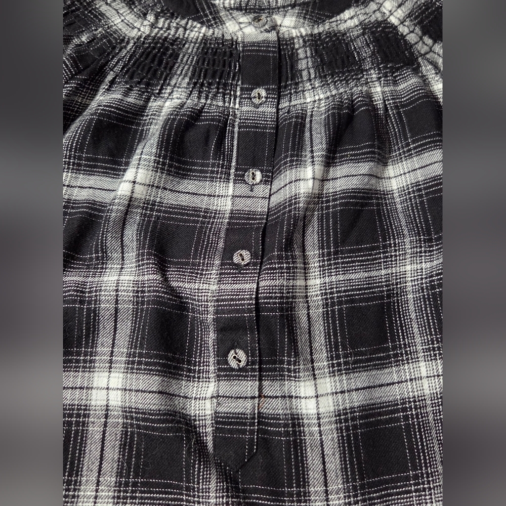 Loft Blouse Womens XS Long Sleeve Plaid Black White Henley Viscose Blend EUC - Picture 4 of 9